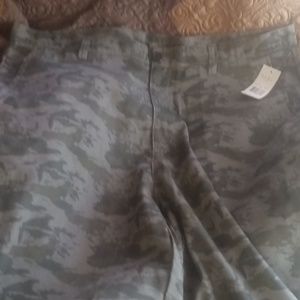 nwt karl jeans mens camo shorts